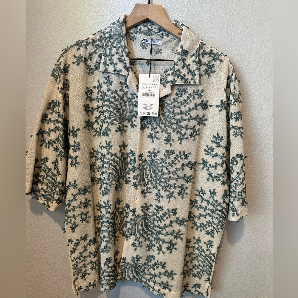 ZARA Men’s Textured Embroidered Short Sleeve Shirt – Size L – NWT